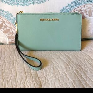 Michael Kors Jet Set Large Saffiano Leather Double Zipper Wristlet Pale Jade